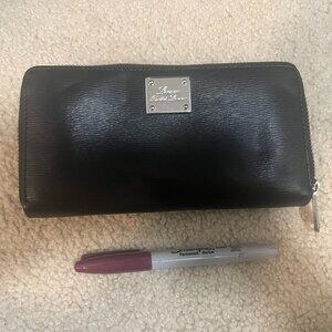 EUC Newbury Zipper wallet Lauren by Ralph Lauren
